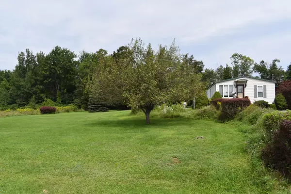 Saint Albans, ME 04971,39 Indian Heights DR