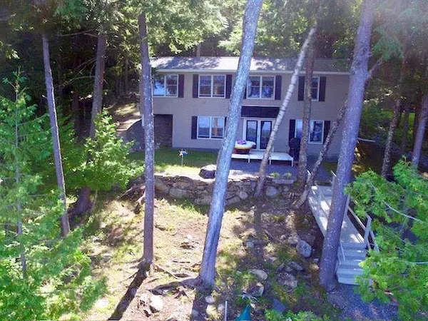 141 Red Cedar LN, Sidney, ME 04330