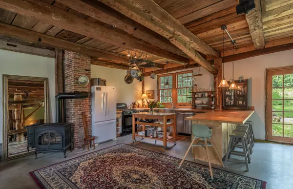 Freeport, ME 04032,25 Lunt RD