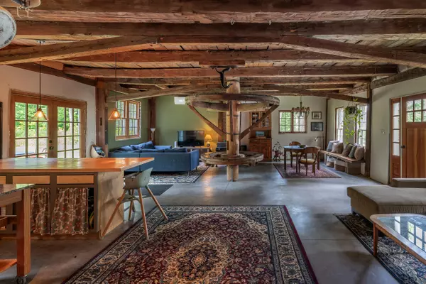 Freeport, ME 04032,25 Lunt RD