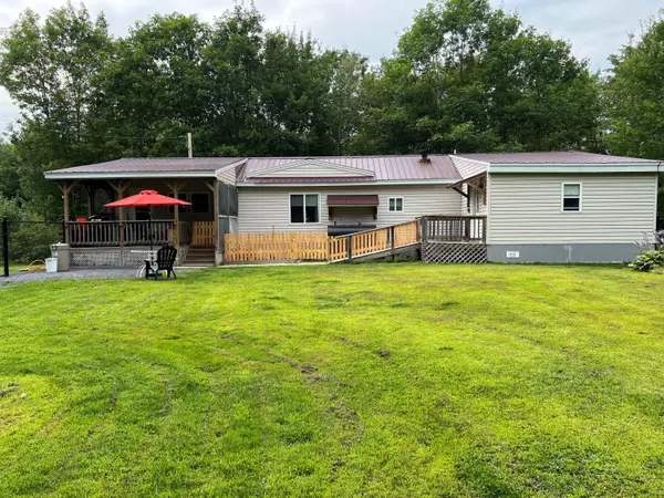 41 Park ST, Norridgewock, ME 04957