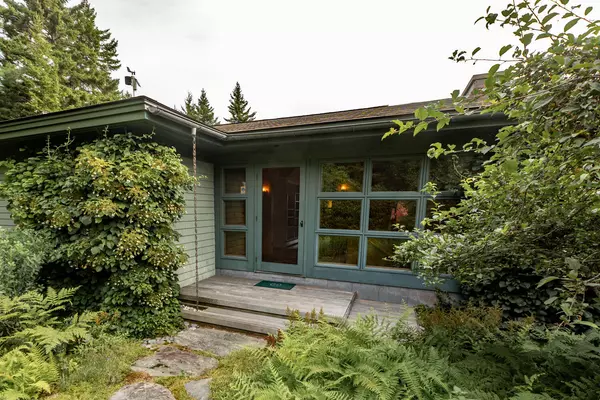 Southwest Harbor, ME 04679,15 Kinfolk LN