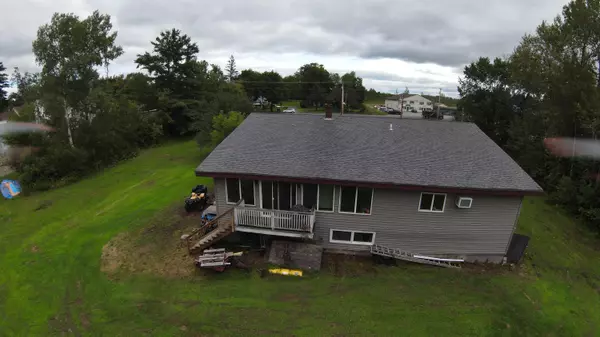 Newport, ME 04953,153 Elm ST