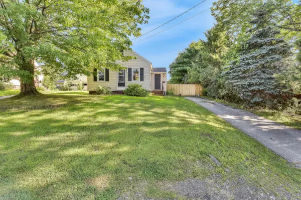 Waterville, ME 04901,33 Kennedy Memorial DR