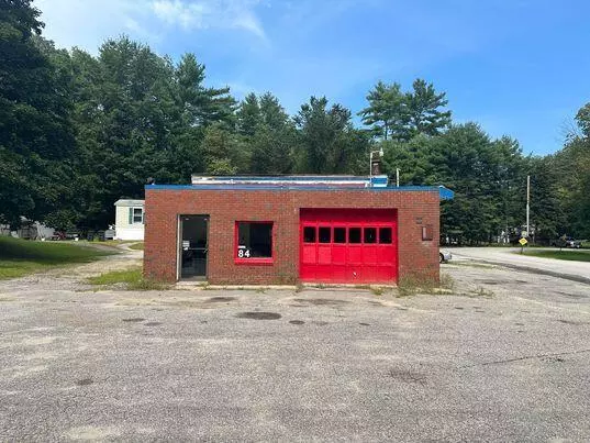 84 N Main ST, Mechanic Falls, ME 04256