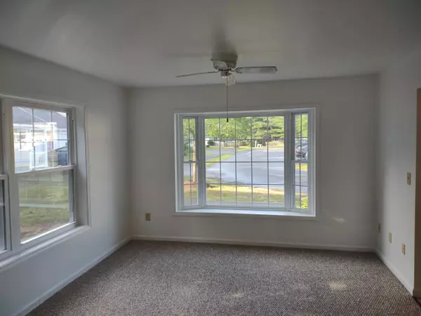 Brunswick, ME 04011,18 Chickadee CIR #18