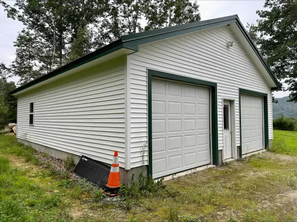 94 Ricker Hill RD, Hartford, ME 04220