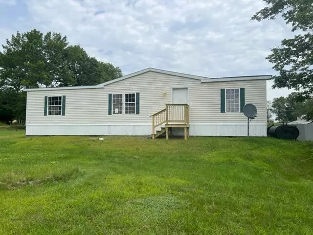 631 Bradford RD, Charleston, ME 04422