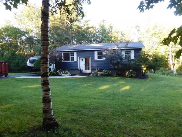 Holden, ME 04429,903 Levenseller RD