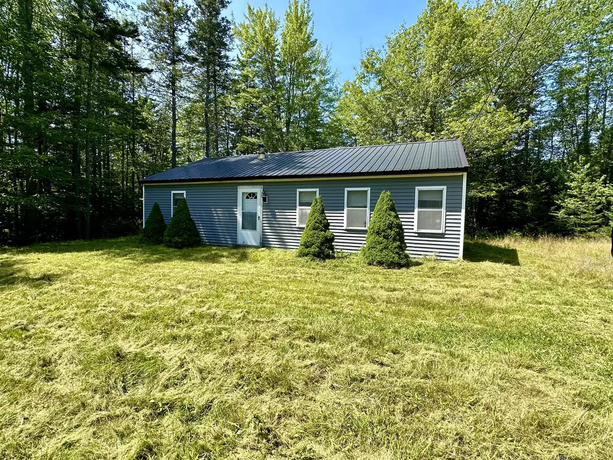 Stonington, ME 04681,54 Oceanville RD