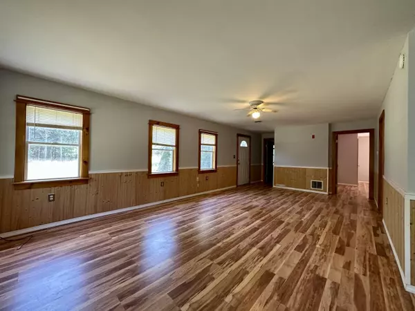 Stonington, ME 04681,54 Oceanville RD