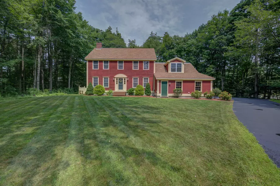 1 Winding Brook LN, Saco, ME 04072