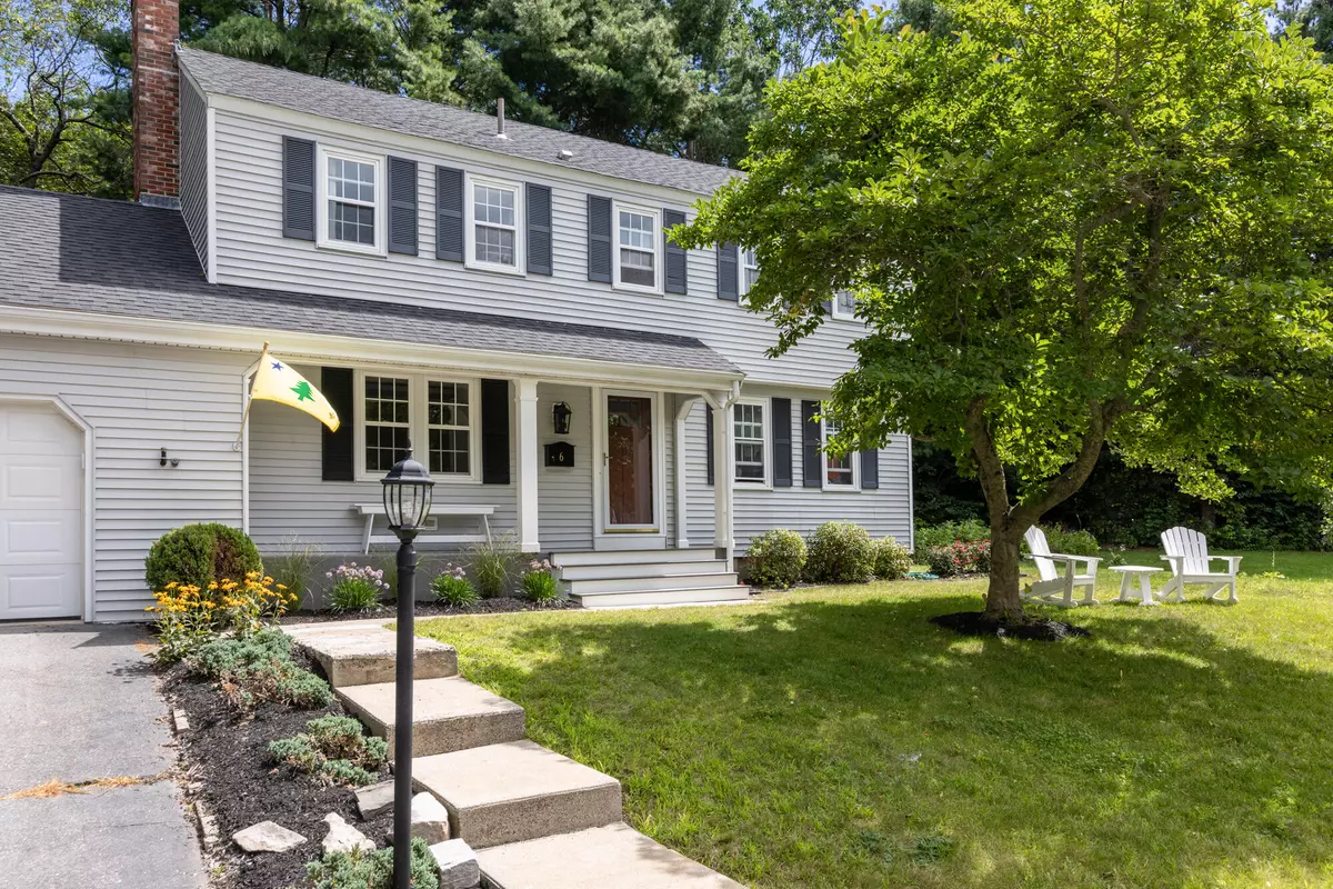 South Portland, ME 04106,6 Applewood CIR