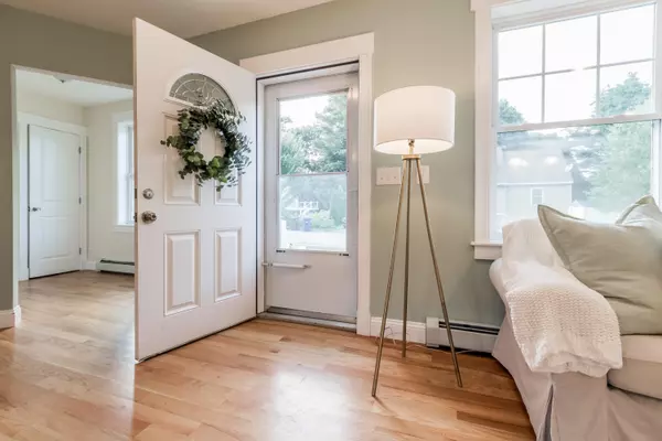 South Portland, ME 04106,13 Summer LN