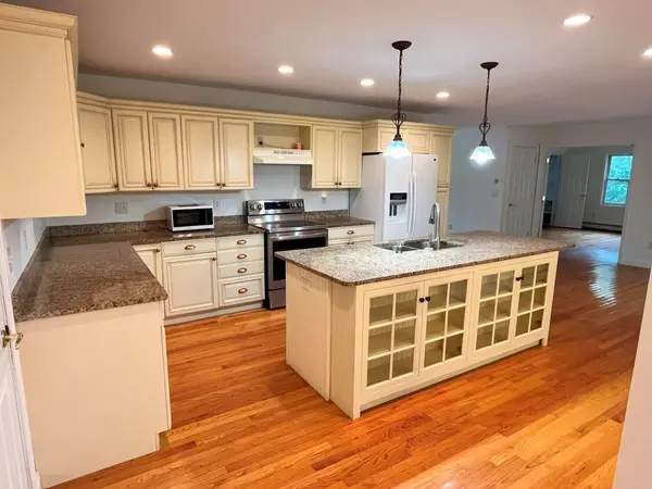 York, ME 03909,9 Linden LN