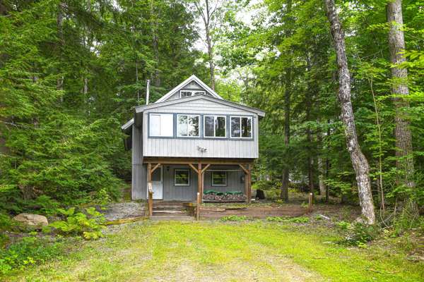 18 Deer LN, Bridgton, ME 04009