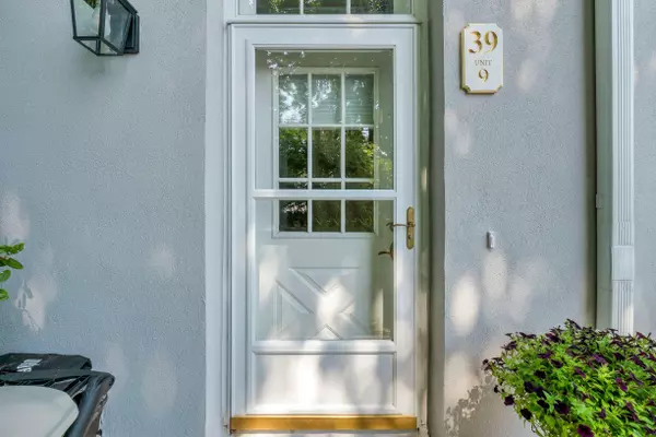 Ogunquit, ME 03907,39 Dunelawn DR #9