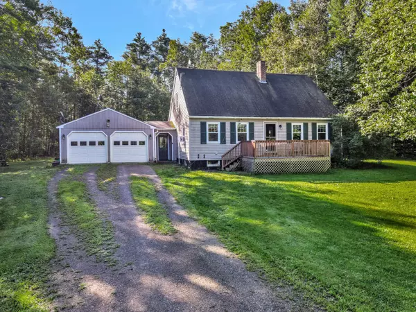 104 Philbrick LN, Whitefield, ME 04353