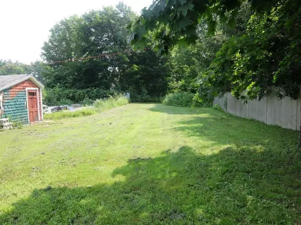 Topsham, ME 04086,13 Pleasant ST