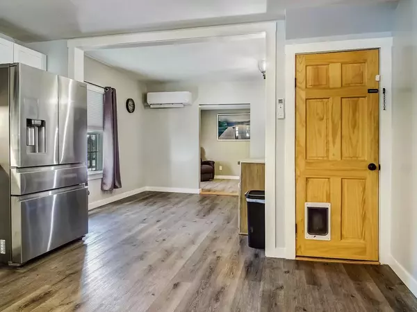 Waterville, ME 04901,162 College AVE