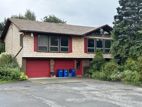 1 Thomas DR, Waterville, ME 04901