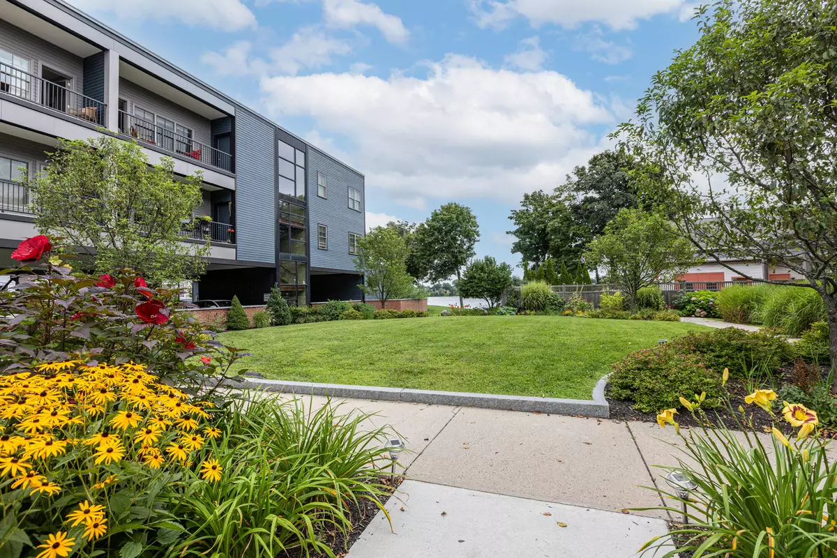 South Portland, ME 04106,72 Ocean ST #210