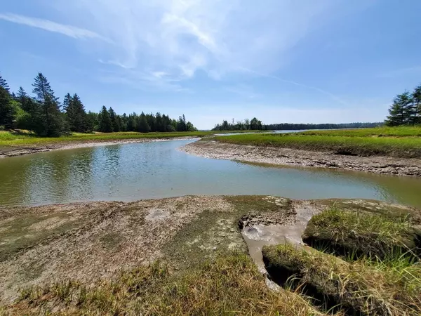 300 Village RD, Steuben, ME 04680