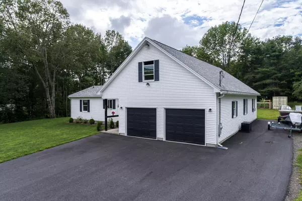 1883 Royalsborough RD, Durham, ME 04222