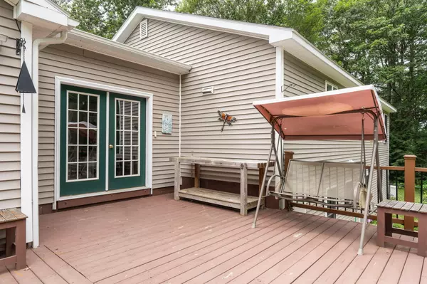 Mechanic Falls, ME 04256,10 Mirandas WAY