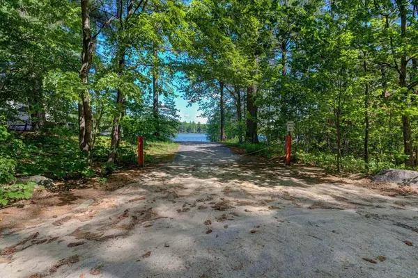 Gray, ME 04071,6 Crescent LN