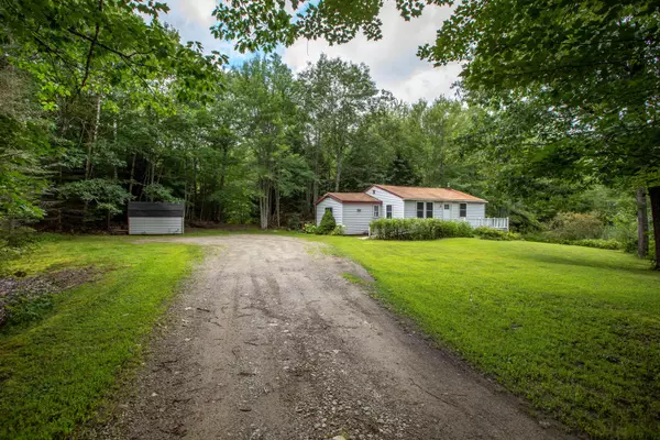 130 Old Dresden RD, Wiscasset, ME 04578