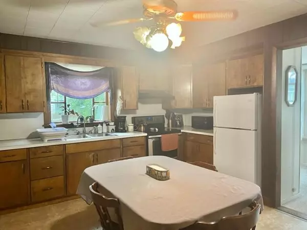 Old Town, ME 04468,32 French ST