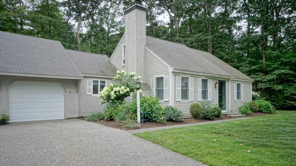 5 Oakwood LN #3, Kennebunk, ME 04043