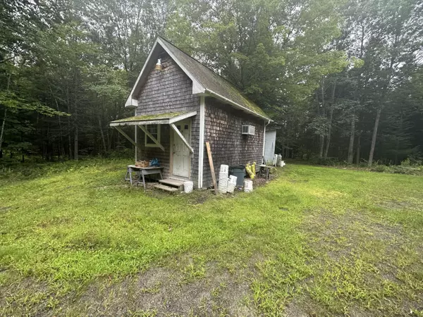 Vassalboro, ME 04989,74 Matthews AVE