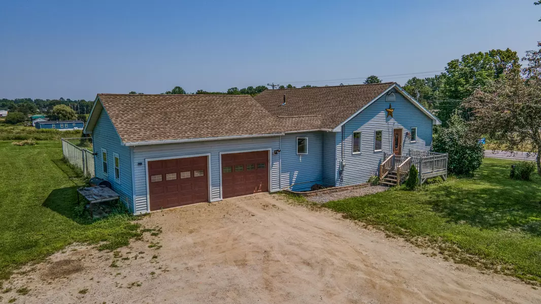 1 Furlong RD, Richmond, ME 04357