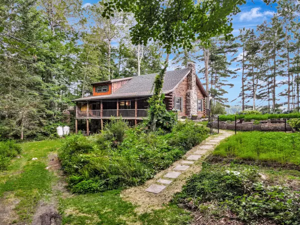 86 Mcgrath Pond RD, Oakland, ME 04963