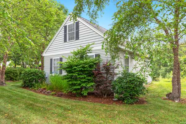 272 Mills RD #2, Kennebunkport, ME 04046