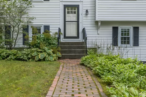 Scarborough, ME 04074,7 Quarterdeck LN