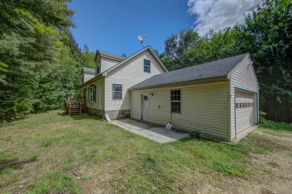 Norway, ME 04268,11 Kennedy DR