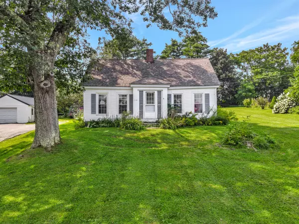 2634 Middle RD, Sidney, ME 04330