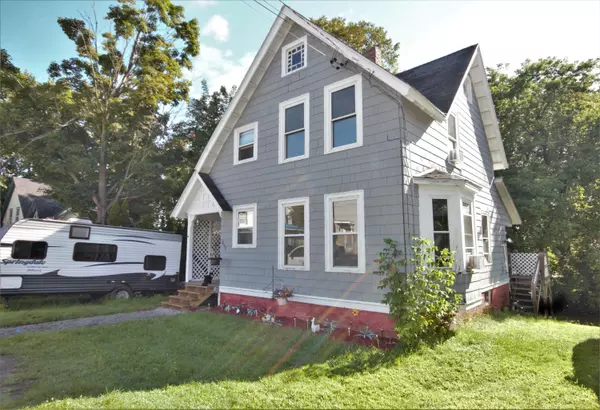 20 Newhall ST, Fairfield, ME 04937