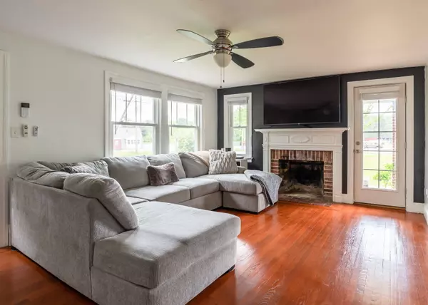 Saco, ME 04072,8 Flag Pond RD