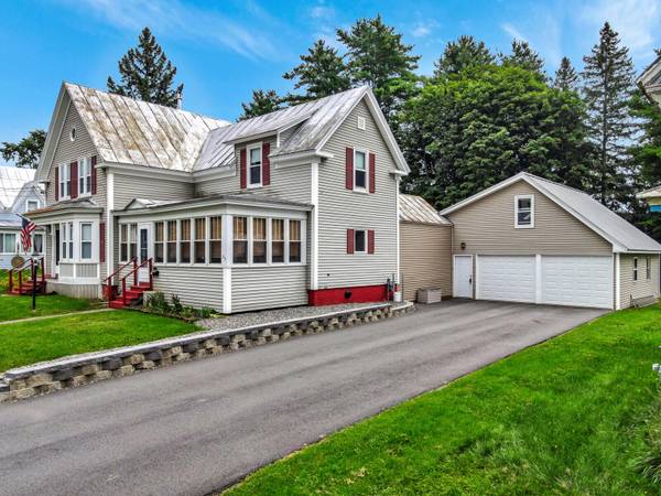 25 Park ST, Madison, ME 04950