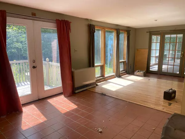 Raymond, ME 04071,20 Moxie LN