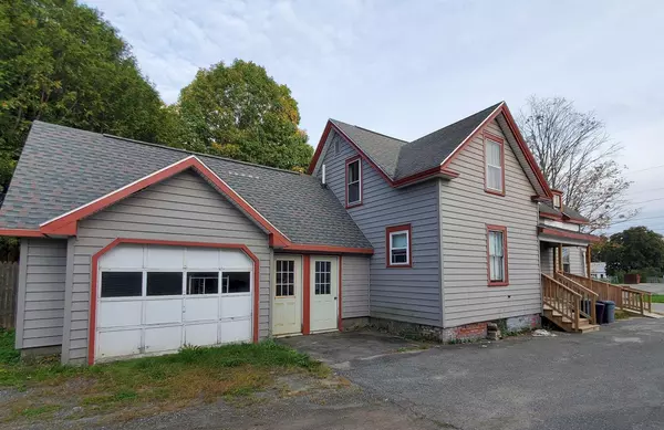 11 Lawton ST, Skowhegan, ME 04976