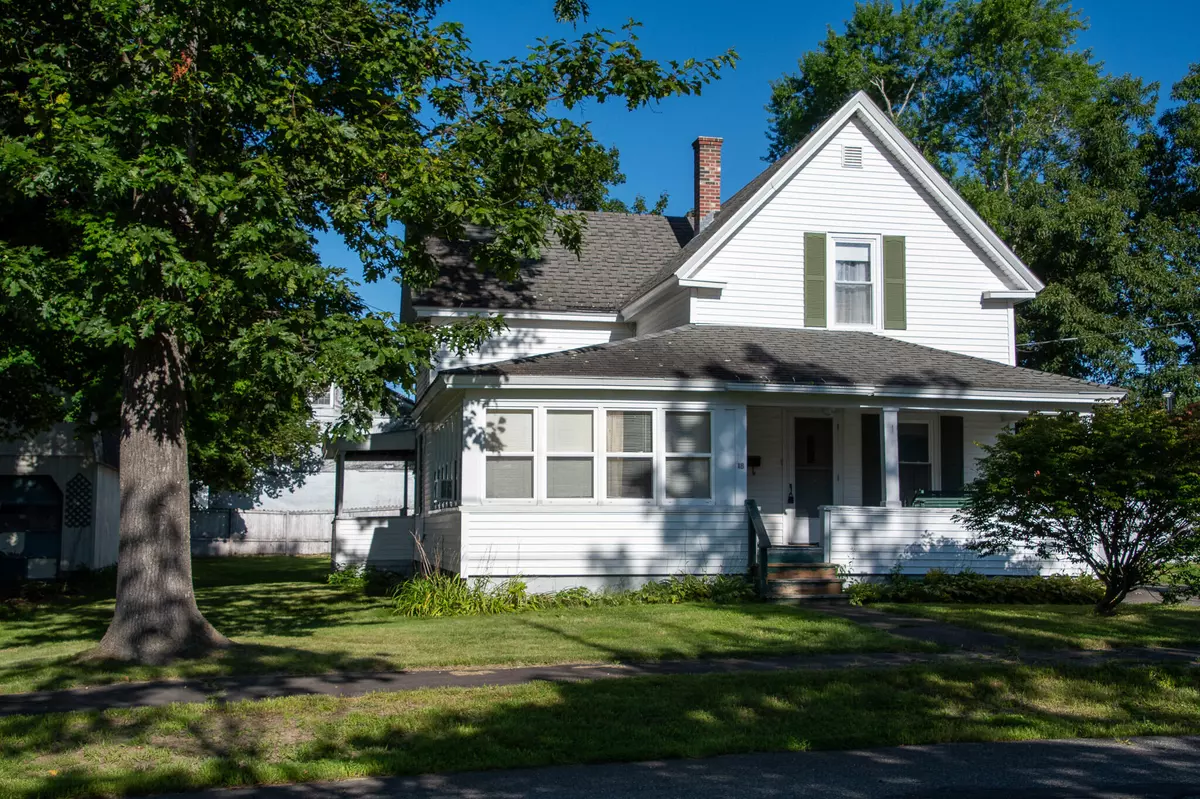 East Millinocket, ME 04430,18 Spruce ST