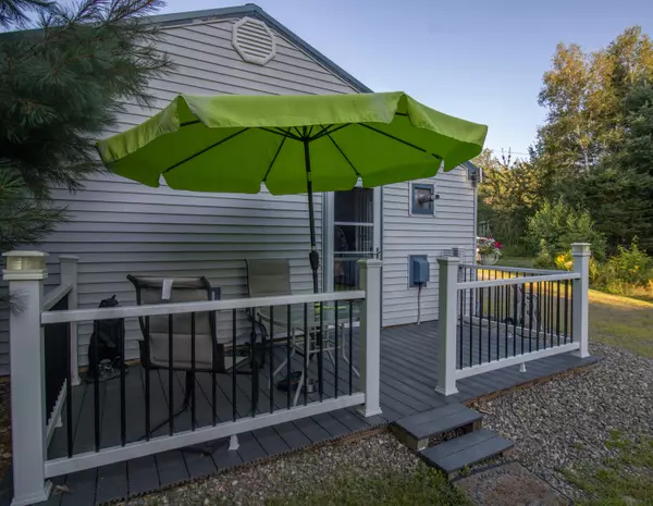 Milbridge, ME 04658,94 Heath RD