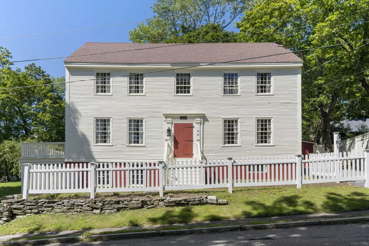 Wiscasset, ME 04578,16 Summer ST