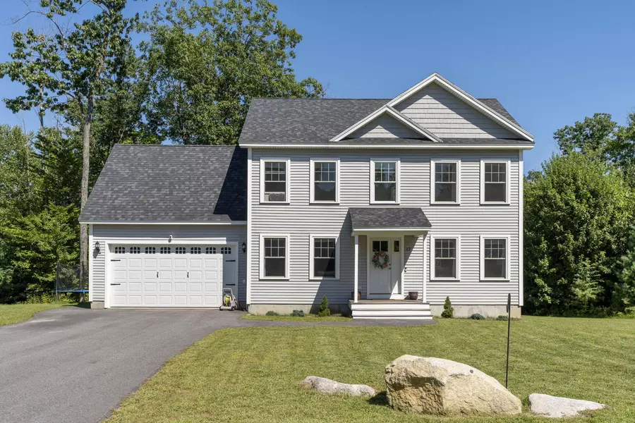 12 Day Farm RD, Hollis, ME 04042
