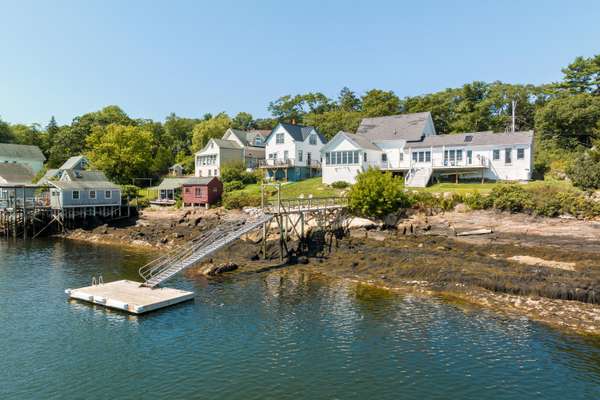 907 Cundys Harbor RD, Harpswell, ME 04079